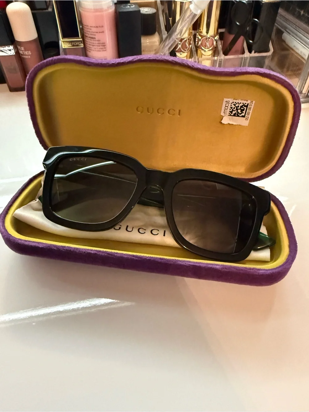 ✨ Auth Men’s Gucci Black Sunglasses ✨